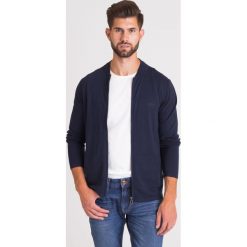GRANATOWY SWETER JOOP! COLLECTION ROZPINANY. Niebieskie swetry męskie JOOP! Jeans, xl, z nadrukiem, klasyczne, z okrągłym kołnierzem, bez kaptura. Za 349,50 zł.