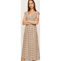 Pepe Jeans - Sukienka Fransi. Sukienki damskie Pepe Jeans, na co dzień, s, bez wzorów, z poliesteru, casualowe, bez kołnierzyka, z krótkim rękawem, krótkie, midi, rozkloszowane. Za 359,90 zł.