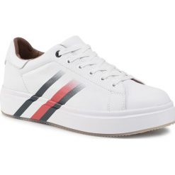 Sneakersy TOMMY HILFIGER - Luxury Corporate Sneaker FM0FM02514 White 100. Białe sneakersy męskie TOMMY HILFIGER, na co dzień, bez wzorów, ze skóry, eleganckie, bez zapięcia. W wyprzedaży za 489,00 zł.