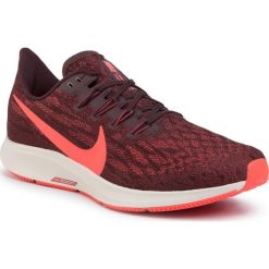Buty NIKE - Air Zoom Pegasus 36 AQ2203 200 Mahogany/Bright Crimson/Cedar. Czerwone buty sportowe męskie Nike, z tworzywa sztucznego, bez zapięcia, do biegania, nike zoom. W wyprzedaży za 449,00 zł.