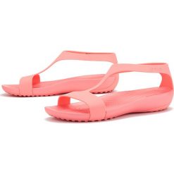 CROCS SERENA SANDAL > 205469-6JC. Klapki damskie Crocs, w paski, bez obcasa. W wyprzedaży za 119,99 zł.