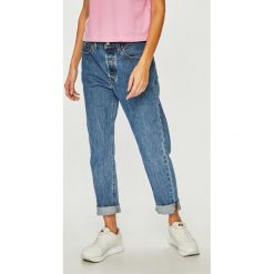 Levi's - Jeansy 501. Niebieskie jeansy damskie Levi's®, s, z podwyższonym stanem. W wyprzedaży za 319,90 zł.