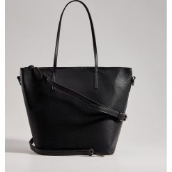 Torebka shopper z kosmetyczką - Czarny. Czarne kosmetyczki damskie Mohito, bez wzorów. Za 129,99 zł.