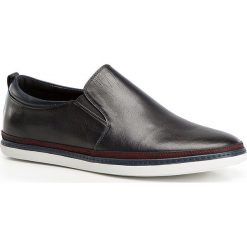 Buty męskie 86-M-900-1. Czarne buty sportowe męskie Wittchen, z syntetyku, bez zapięcia. Za 299,00 zł.