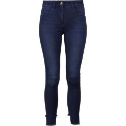 Patrizia Pepe Jeans Skinny Fit blue. Czerwone rurki damskie marki Selected Femme, z bawełny. Za 729,00 zł.