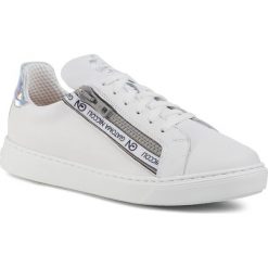 Sneakersy NIK - 05-0724-01-8-24-02 Biały. Białe półbuty damskie Nik, ze skóry. Za 269,00 zł.