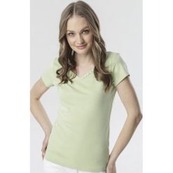 Jasnozielony T-shirt Melimine. Zielone bluzki damskie Born2be, s, bez wzorów, z dzianiny, bez kołnierzyka, z krótkim rękawem. Za 29,99 zł.
