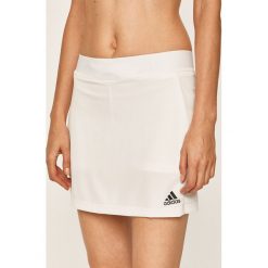Adidas Performance - Spódnica. Białe spódniczki damskie adidas Performance, na co dzień, s, z aplikacjami, z elastanu, casualowe, mini, proste. Za 169,90 zł.