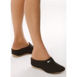 Czarne Klapki Daughter. Czarne koturny damskie Born2be, bez wzorów, bez obcasa, na obcasie. Za 49,99 zł.