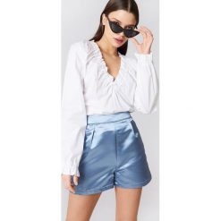 Szorty damskie: NA-KD Trend Satynowe szorty z wysokim stanem – Blue