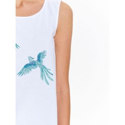 T-shirty damskie: T-SHIRT DAMSKI Z NADRUKIEM I WIĄZANIEM NA PLECACH