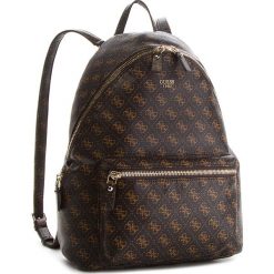 Plecak GUESS - HWQE45 57320 BRO. Pomarańczowe plecaki damskie Guess, z aplikacjami, ze skóry ekologicznej, klasyczne. Za 599,00 zł.