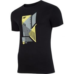 T-shirt męski TSM022 - głęboka czerń. Czarne koszulki męskie 4f, m, bez wzorów, z jersey, bez kołnierzyka. W wyprzedaży za 49,99 zł.