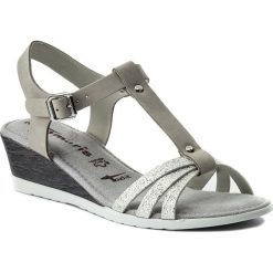 Sandały TAMARIS - 1-28218-20 Grey/Silver 296. Szare klapki damskie Tamaris, bez wzorów, ze skóry ekologicznej, bez obcasa, na obcasie. W wyprzedaży za 169,00 zł.