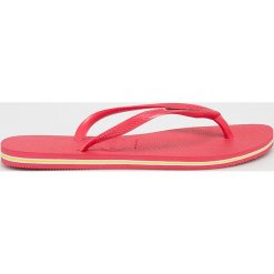 Havaianas - Japonki. Różowe klapki damskie Havaianas, bez wzorów, z gumy, bez obcasa, na obcasie. W wyprzedaży za 59,90 zł.