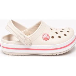 Crocs - Sandały dziecięce. Szare sandały chłopięce Crocs, z gumy, z okrągłym noskiem. W wyprzedaży za 119,90 zł.