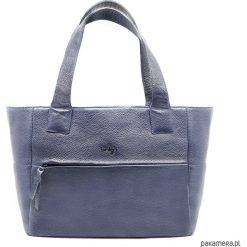 Torebka skórzana Chiara 2 marki Bolsa. Torebki klasyczne damskie Pakamera, bez wzorów, ze skóry, na ramię, bez dodatków. Za 779,00 zł.