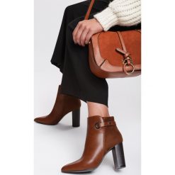 Camelowe Botki Stockwell. Brązowe botki damskie Renee, za kostkę, na wysokim obcasie, na obcasie, na zamek. Za 139,99 zł.