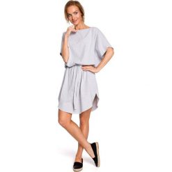 Bawełniana sukienka mini z paskiem - szara. Szare sukienki damskie Moe, s, bez wzorów, z bawełny, bez kołnierzyka, bez rękawów, mini. Za 159,00 zł.
