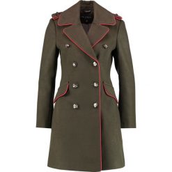 Miss Selfridge MILITARY Płaszcz wełniany /Płaszcz klasyczny dark green. Zielone płaszcze damskie pastelowe Miss Selfridge, z elastanu, klasyczne. W wyprzedaży za 407,20 zł.