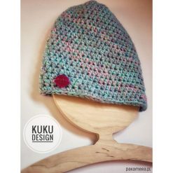 Czapka szaro niebiesko różowa. Czerwone czapki damskie Pakamera. Za 99,00 zł.