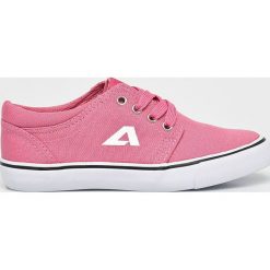 American Club - Tenisówki dziecięce. Niebieskie trampki dziewczęce American CLUB, bez wzorów, z materiału, na sznurówki. W wyprzedaży za 39,90 zł.
