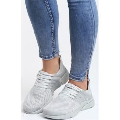 Szare Buty Sportowe Soft. Szare buty sportowe damskie marki Born2be, z materiału. Za 79,99 zł.