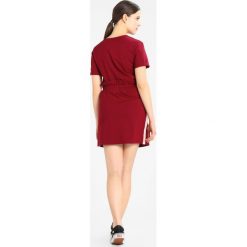 Sukienki hiszpanki: TWINTIP Sukienka z dżerseju bordeaux