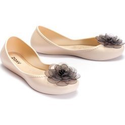 ZAXY 82708 START GLAMOUR FEM 53408 beż, baleriny damskie. Baleriny damskie Zaxy, bez wzorów, glamour, bez obcasa. Za 149,90 zł.