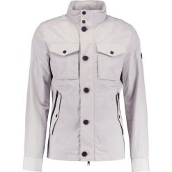 J.LINDEBERG Kurtka wiosenna stone grey. Szare kurtki męskie marki J.LINDEBERG, m, bez wzorów, z bawełny, bez kaptura. W wyprzedaży za 471,60 zł.