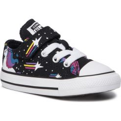 Trampki CONVERSE - Ctas 1V Ox 765476C Black/Mod Pink/White. Czarne trampki dziewczęce Converse, z gumy, na rzepy. W wyprzedaży za 109,00 zł.