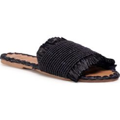 Klapki MANEBI - Leather Sandals S 1.6 Y0 Black Fringed. Czarne klapki damskie Manebi, z aplikacjami, ze skóry, bez obcasa, na obcasie. Za 599,00 zł.