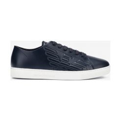 Emporio Armani Tenisówki Niebieski. Niebieskie trampki męskie Emporio Armani, bez wzorów, ze skóry, na sznurówki. Za 865,95 zł.