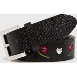 Desigual - Pasek. Czarne paski damskie marki Desigual, w paski, ze skóry ekologicznej. W wyprzedaży za 119,90 zł.