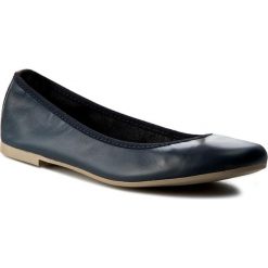 Baleriny TAMARIS - 1-22128-28 Navy 805. Niebieskie baleriny damskie Tamaris, na co dzień, bez wzorów, ze skóry ekologicznej, bez obcasa, bez zapięcia. W wyprzedaży za 149,00 zł.