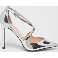 Public Desire - Sandały. Szare sandały damskie marki Public Desire, bez wzorów, z materiału, bez obcasa, na obcasie, na klamry. W wyprzedaży za 129,90 zł.