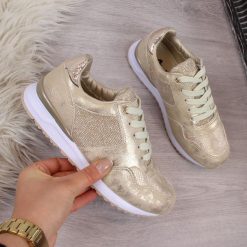 Buty sportowe dziewczęce sznurowane złote American Club - złoty. Żółte buty dziewczęce sportowe American CLUB, bez wzorów, na sznurówki. Za 36,00 zł.