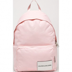 Calvin Klein - Plecak. Czarne plecaki damskie Calvin Klein, bez wzorów, z poliesteru. W wyprzedaży za 219,90 zł.