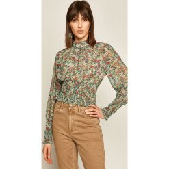 Medicine - Bluzka Boho Breeze. Czarne bluzki damskie MEDICINE, s, w kwiaty, z poliesteru, boho, z okrągłym kołnierzem, z długim rękawem. W wyprzedaży za 83,90 zł.