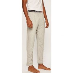 Calvin Klein Underwear - Spodnie piżamowe. Czarne piżamy męskie Calvin Klein Underwear, s, bez wzorów, z elastanu. W wyprzedaży za 219,90 zł.