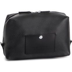 Kosmetyczka PORSCHE DESIGN - Voyager 2.0 4090002742 Black 900. Czarne kosmetyczki męskie Porsche Design, bez wzorów, ze skóry. W wyprzedaży za 879,00 zł.