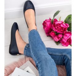Balerinki damskie Abloom JZ-1082 Granatowe. Niebieskie baleriny damskie ABLOOM, bez wzorów, z tworzywa sztucznego, eleganckie, bez obcasa. Za 49,00 zł.