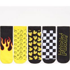 Skarpety all over 5 pack - Żółty. Żółte skarpetki męskie Cropp, bez wzorów. Za 39,99 zł.