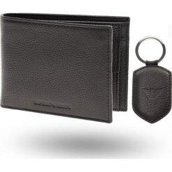 PORTFEL Z BRELOKIEM EMPORIO ARMANI. Czarne portfele męskie Emporio Armani, bez wzorów. Za 599,00 zł.