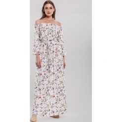Biała Sukienka Staggering. Białe sukienki damskie other, s, bez wzorów, bez kołnierzyka, bez rękawów, maxi. Za 79,99 zł.