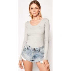 Bluzka Tommy Jeans Tjw Original DW0DW04708. Szare bluzki damskie Tommy Jeans, l, bez wzorów, z elastanu, bez kołnierzyka, bez rękawów. Za 199,00 zł.