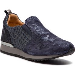 Sneakersy CAPRICE - 9-24604-21 Blue Comb 852. Niebieskie półbuty damskie marki Caprice, na co dzień, bez wzorów, ze skóry, bez obcasa, na płaskiej podeszwie, bez zapięcia. W wyprzedaży za 179,00 zł.