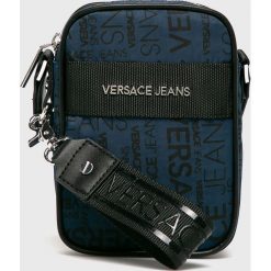 Versace Jeans - Saszetka. Niebieskie torby męskie skórzane Versace Jeans, w paski, z poliesteru, małe. W wyprzedaży za 229,90 zł.