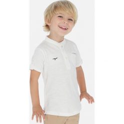 Mayoral - T-shirt dziecięcy 92-134 cm. Białe t-shirty chłopięce Mayoral, bez wzorów, z bawełny, bez rękawów. Za 69,90 zł.