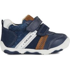 Geox tenisówki chłopięce NEW BALU B020PB_0CLPA_C4002 24 ciemnoniebieskie. Niebieskie buty chłopięce sportowe Geox, z jeansu, bez zapięcia. Za 239,00 zł.